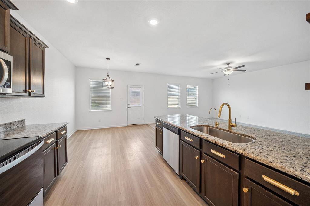 Plenty of room for 3-4 barstools on other side of the counter.