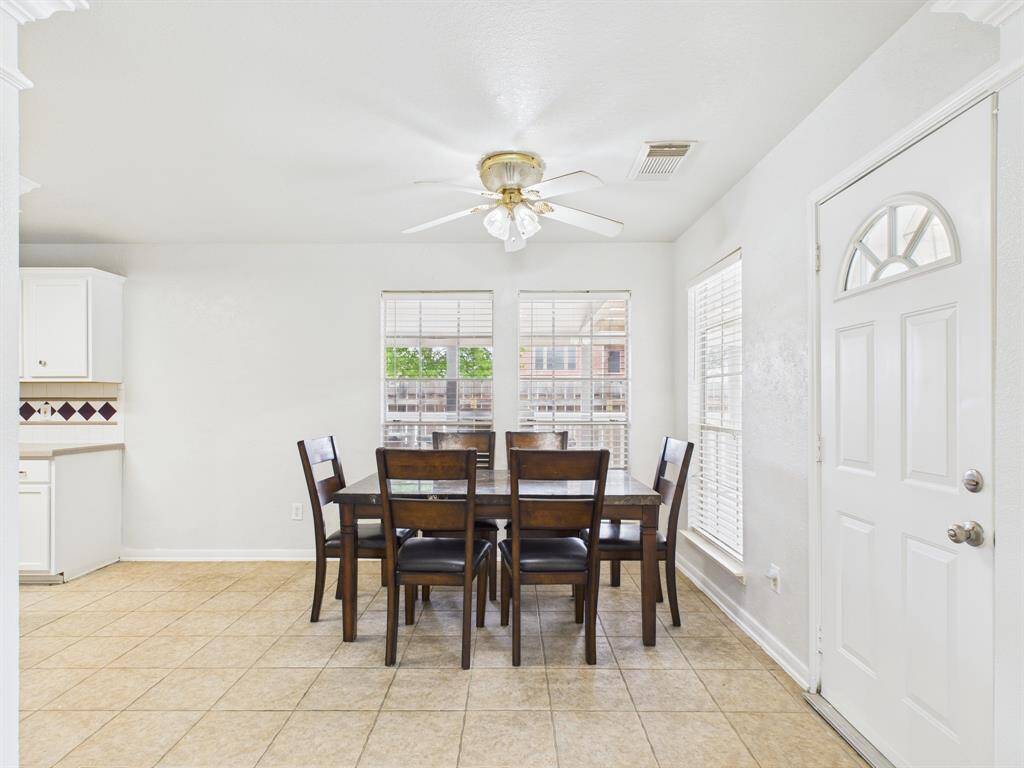 Breakfast Nook