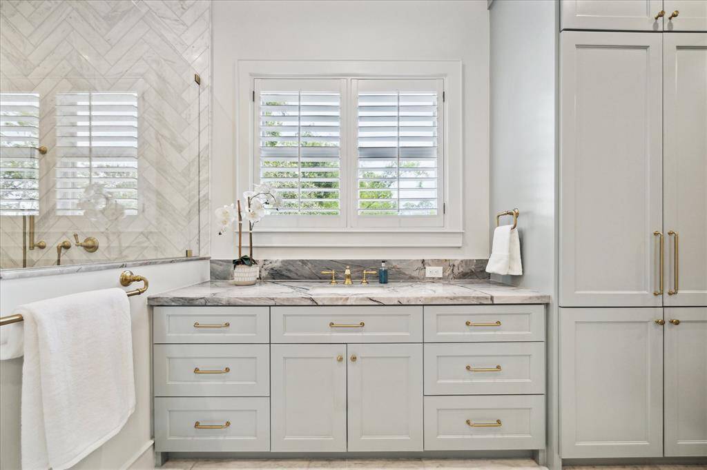 Striking detail and luxury create a sense of calm and relaxation