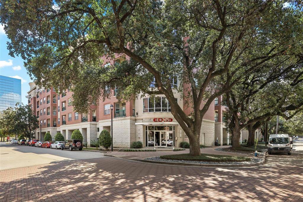 The main lobby is located on the corner of St Joseph Pkwy & Baldwin