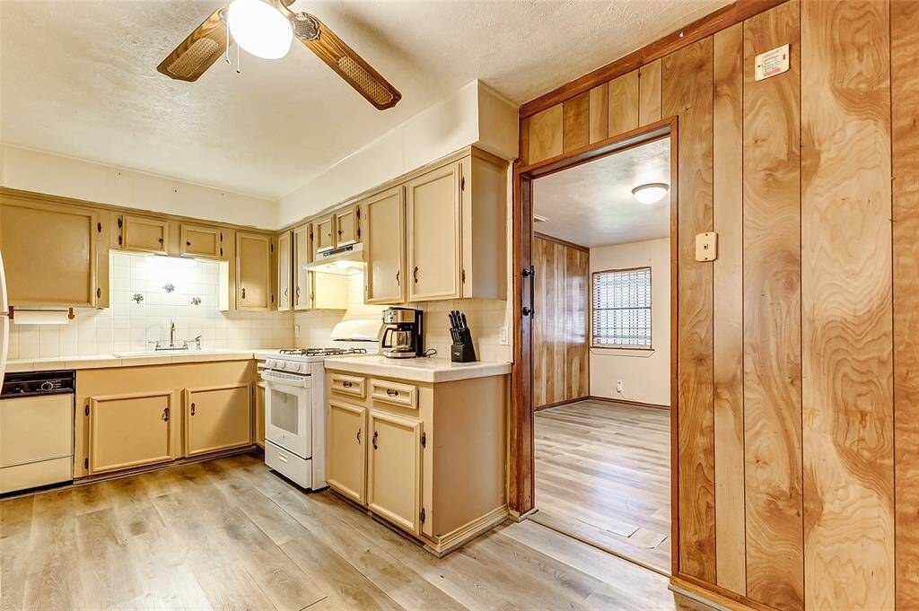 Kitchen with gas stove and dishwasher