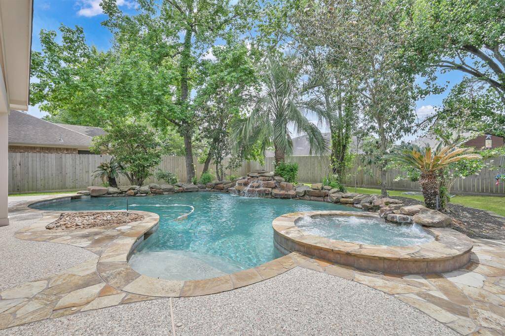 POOL AND SPA