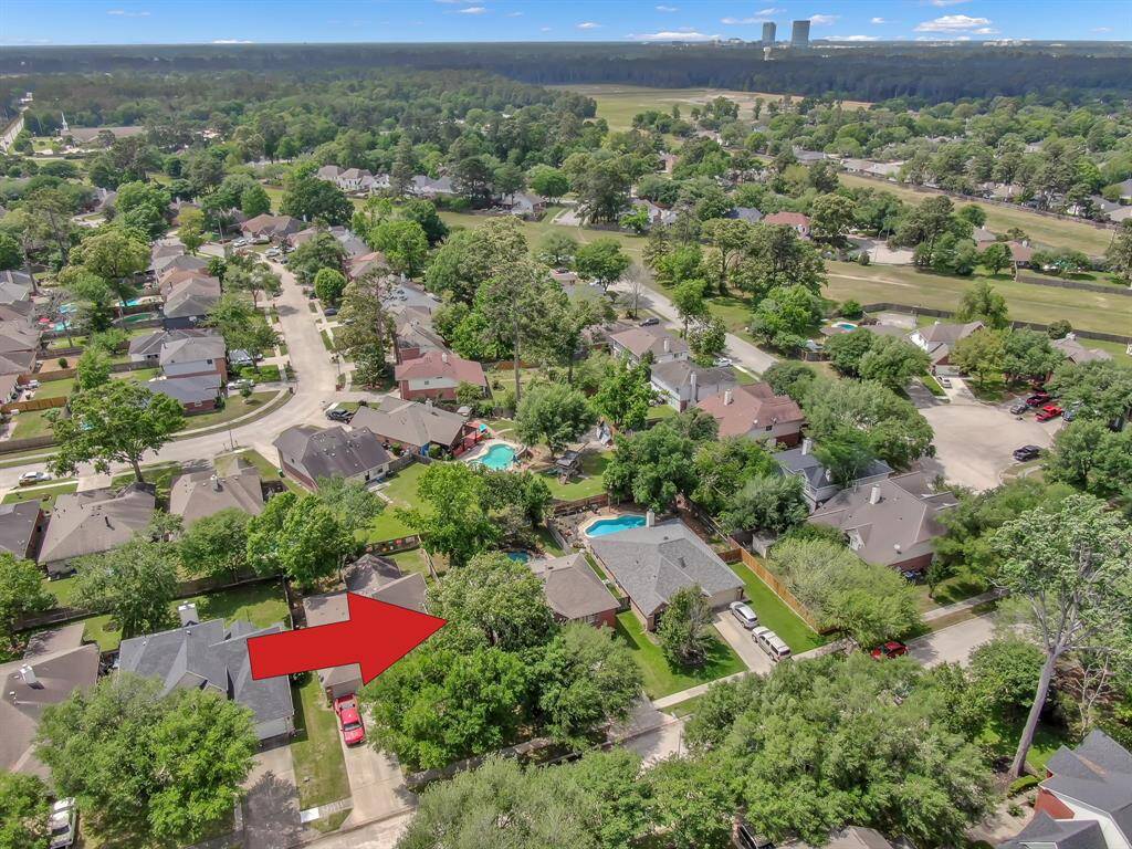 LOCATED IN IMPERIAL OAKS (NEAR THE WOODLANDS)