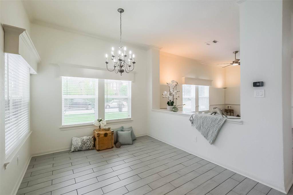 the double doors can be closed when privacy is needed.