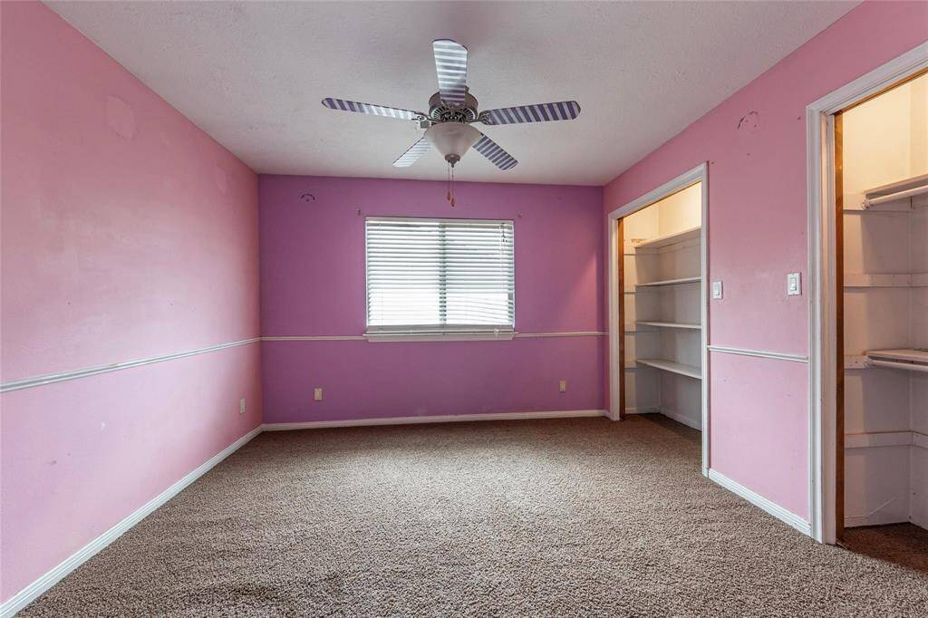 Secondary bedroom