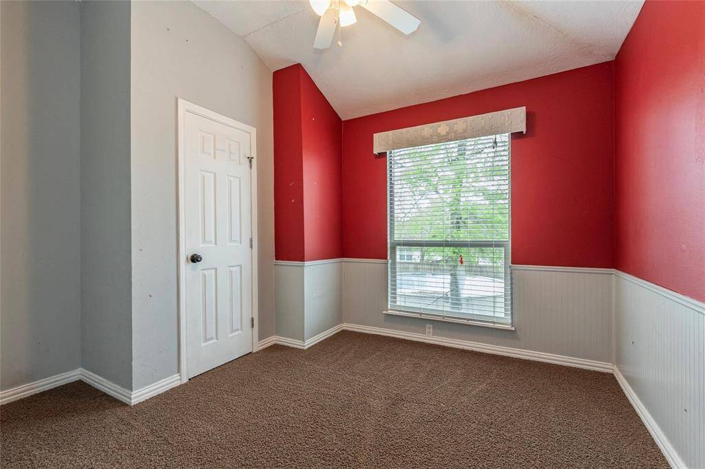 Office space or Secondary bedroom