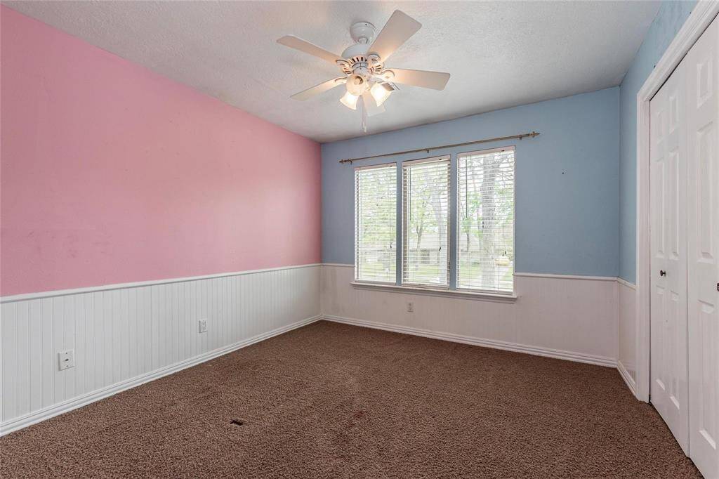 Secondary bedroom