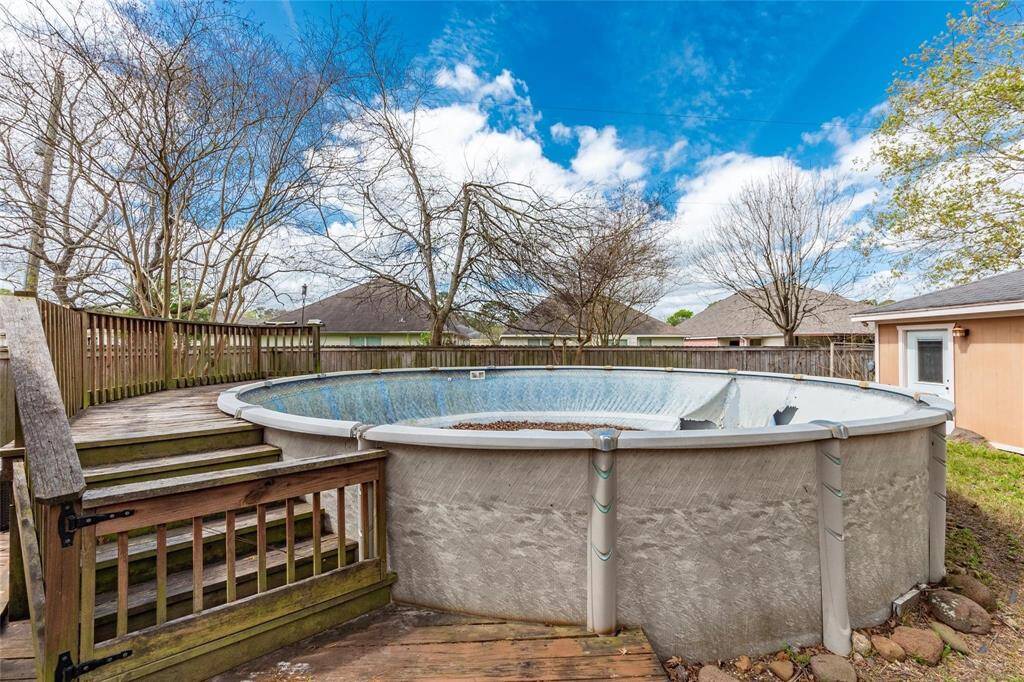 Above ground pool - will need a new liner