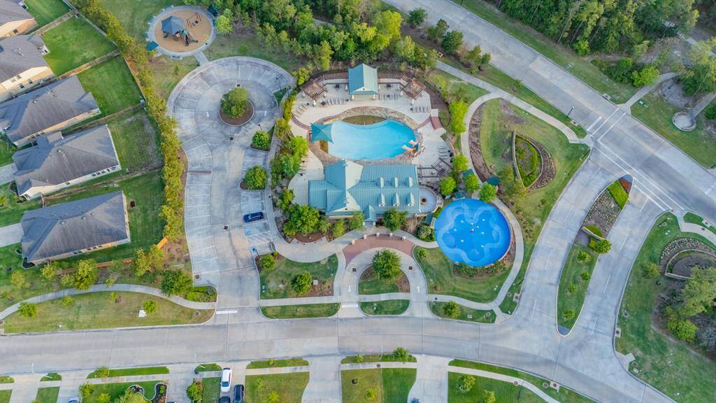 Community pool with splash pad and beach entry