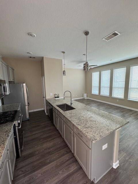 Tons of cabinet spaces