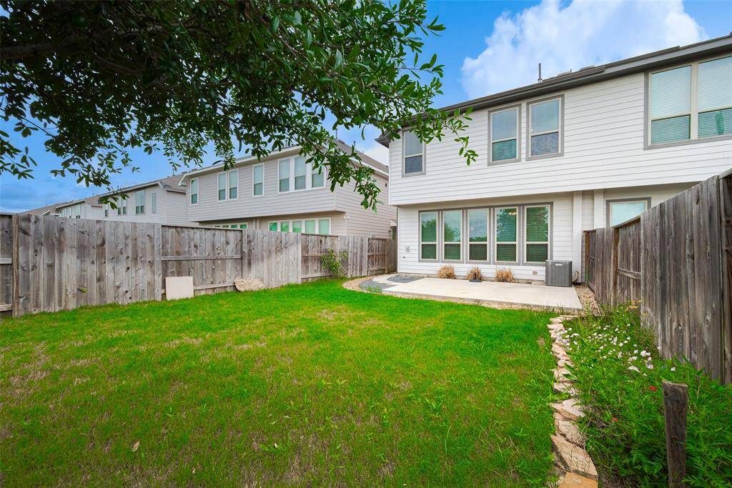 Great neighborhood with captivating amenities