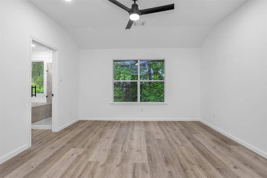 Large primary bedroom