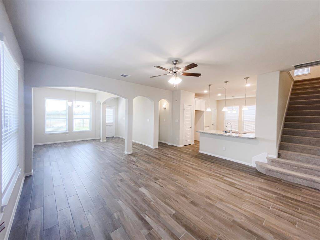 Great features and tons of upgrades in this house