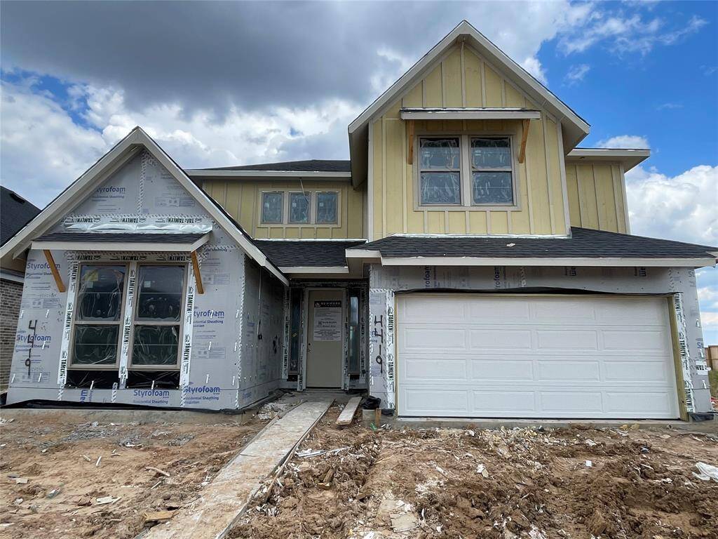 Farmhouse Style Front Elevation