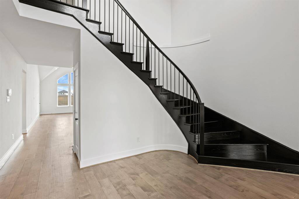 *REPRESENTATIONAL PHOTO* Grand View of Your Front Entry!