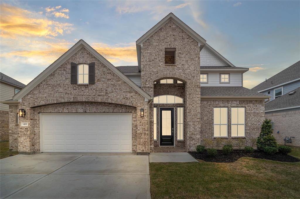 Welcome home to 461 Piney Rocks Lane located in the community of Beacon Hill and zoned to Waller ISD.