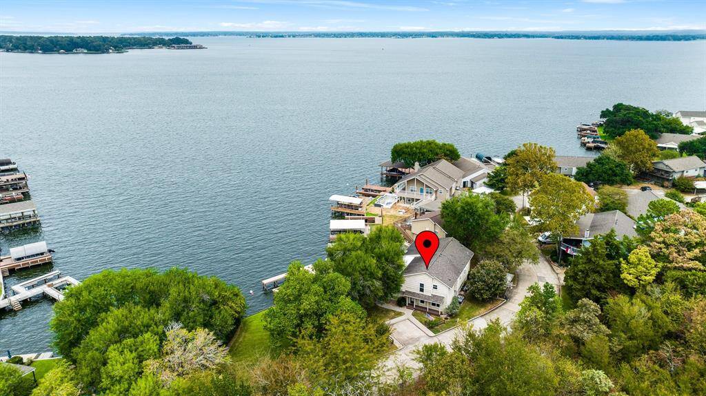 Exceptional view and location! This homesite offers nearly 100' of precious waterfront lakeside and over 200 on the street!!