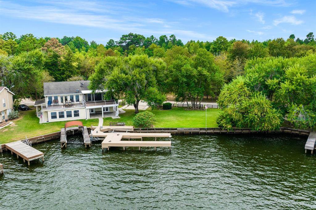 Beautiful location on Lake Conroe!