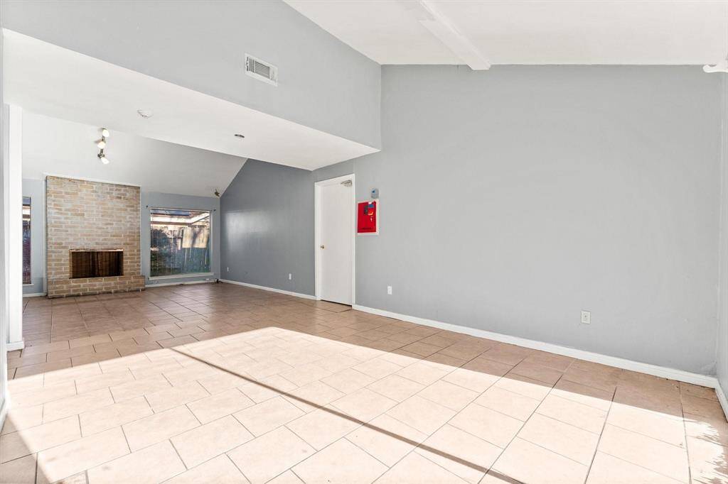 Living Room/Dining Room