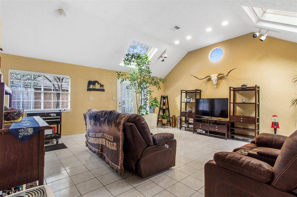 Abundant natural light poursthrough windows, creating a brightand inviting atmosphere.
