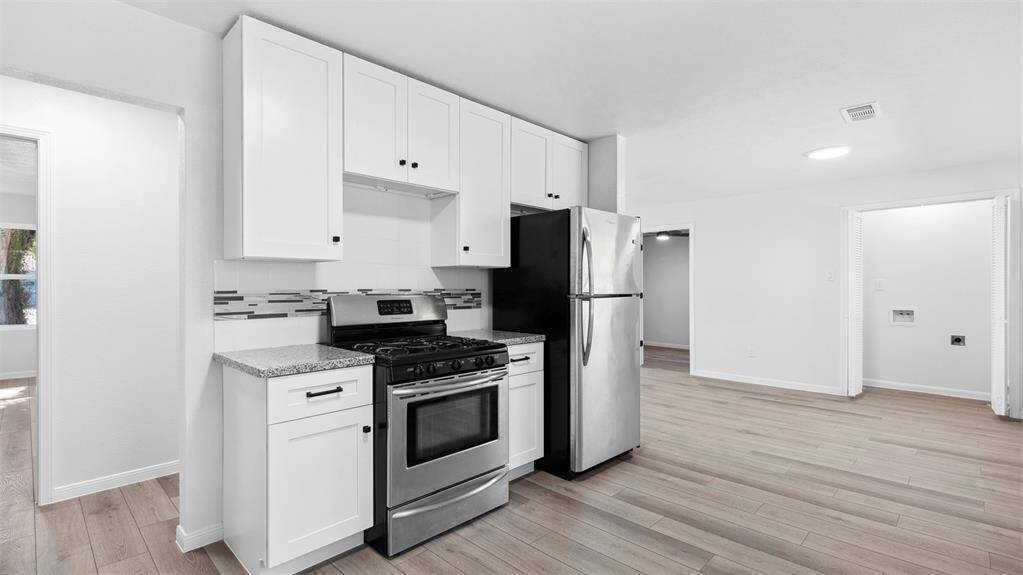 Beautifully updated kitchen with new appliances