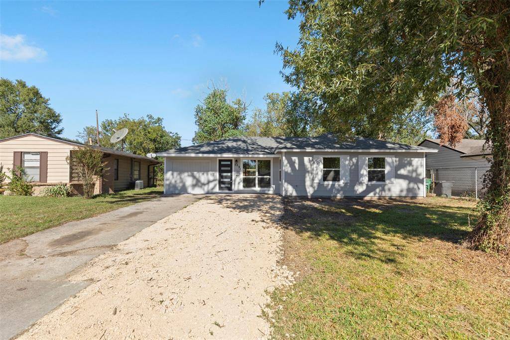 This home has been completely renovated with brand new appliances