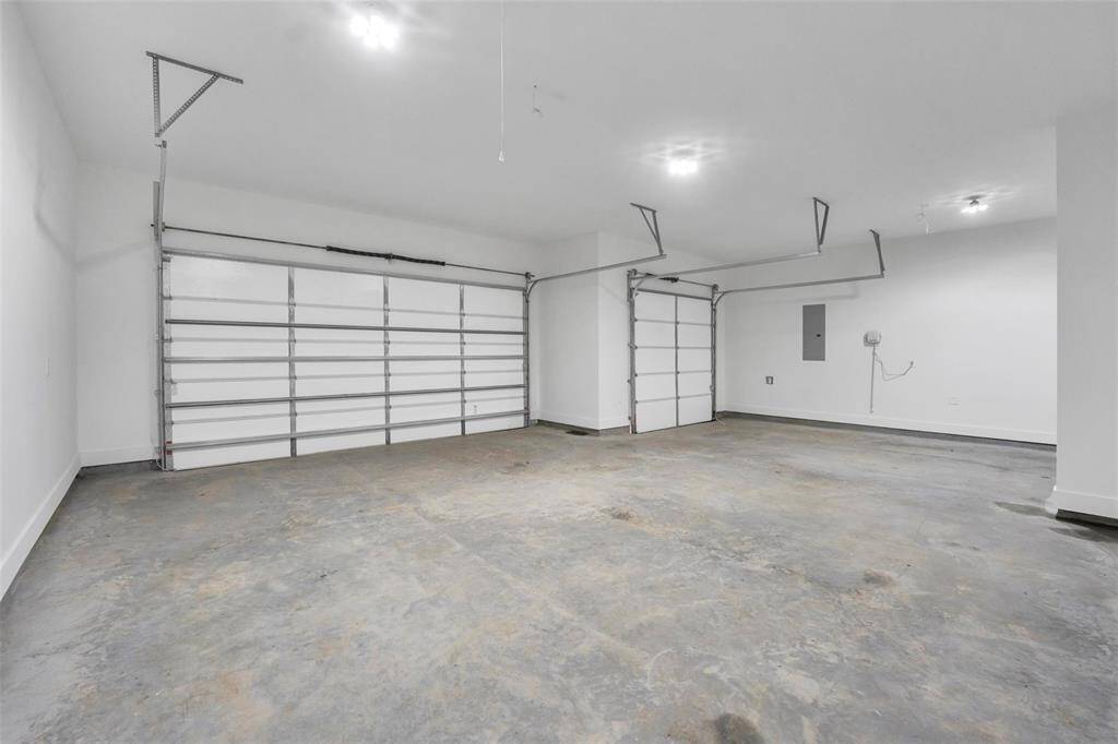 Spacious, well-lit, and easily accessible, it is designed to accommodate a variety of uses