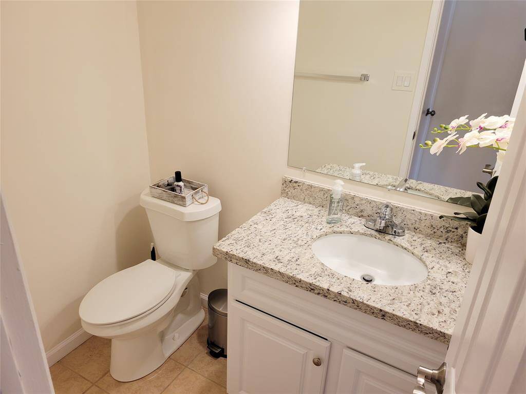 Powder room