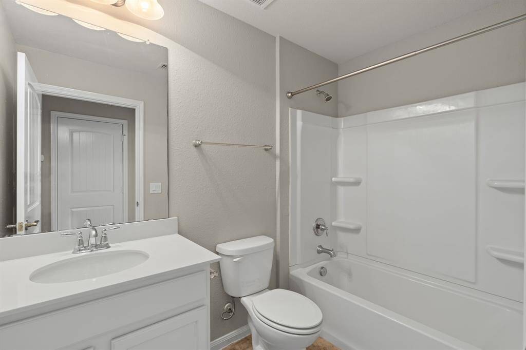 3rd bathroom upstairs.