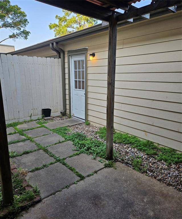 Courtyard which takes you to the 2 car garage.