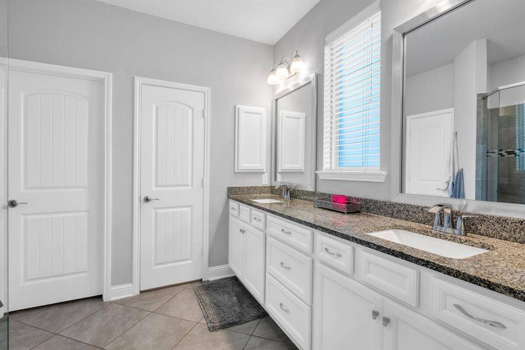 Dual Vanity!