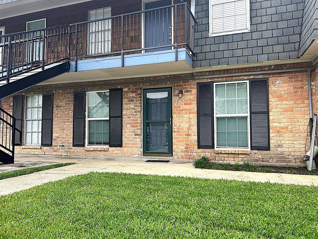 Front View4-Ground Fl