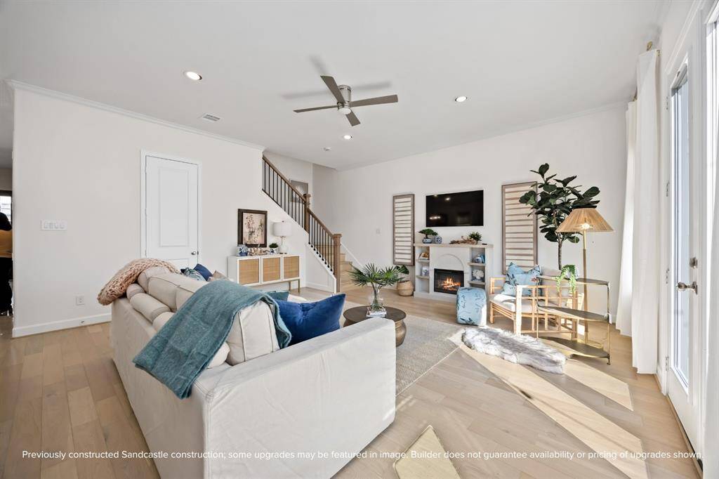 A space made for living your way. With abundant natural light and a flexible layout, this room adapts to whatever you dream up.