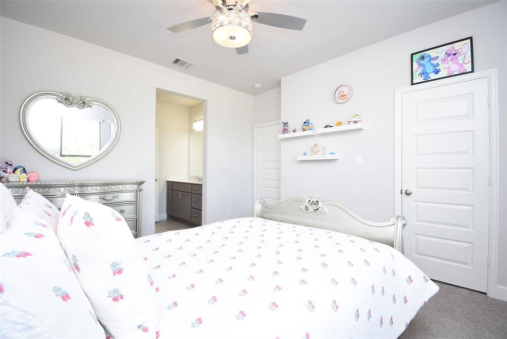Upstairs bedroom 1