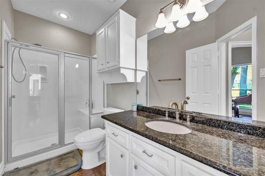 Full second bathroom