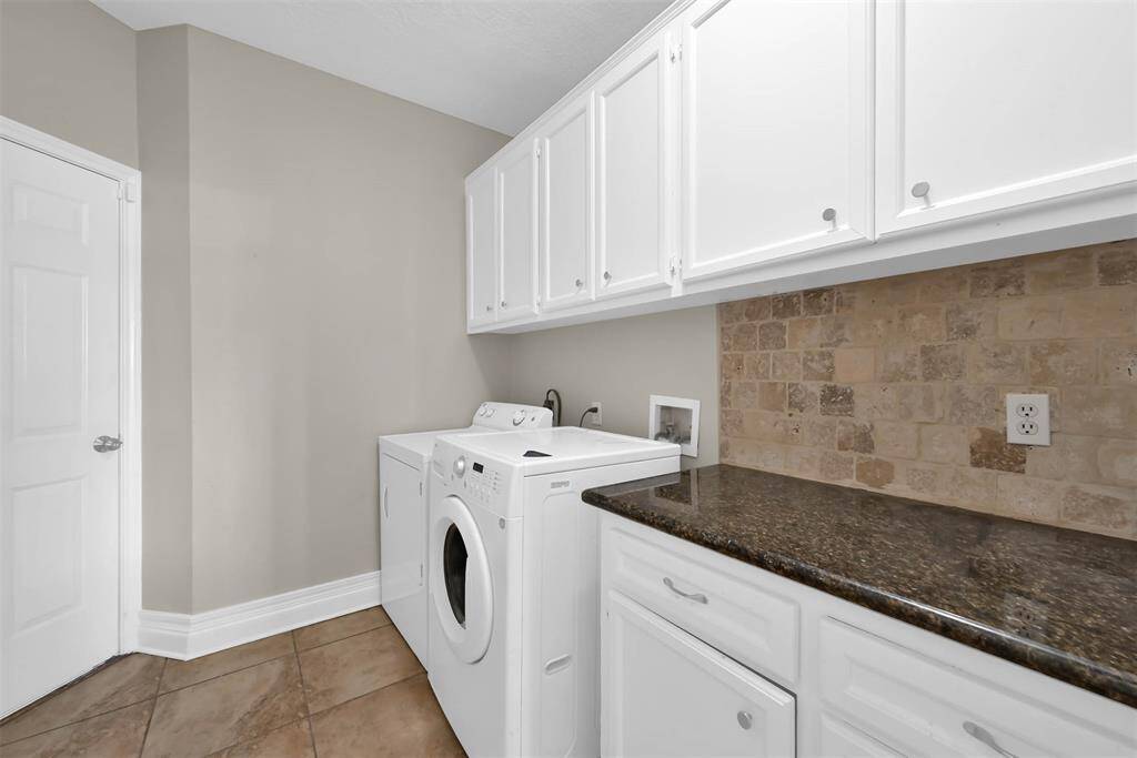 Downstairs laundry room