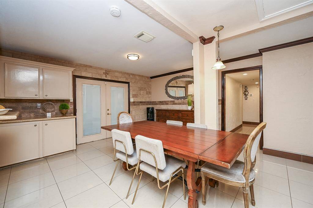 Open Concept Living/Dining/Kitchen
