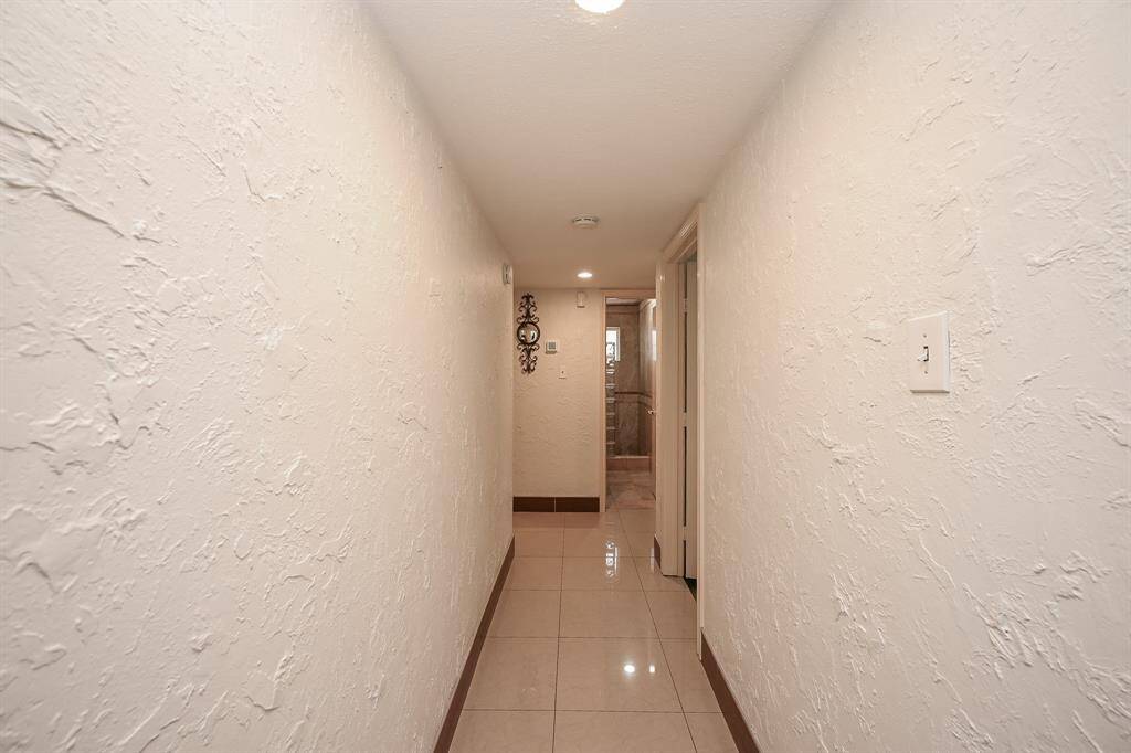 Hallway to Bedrooms