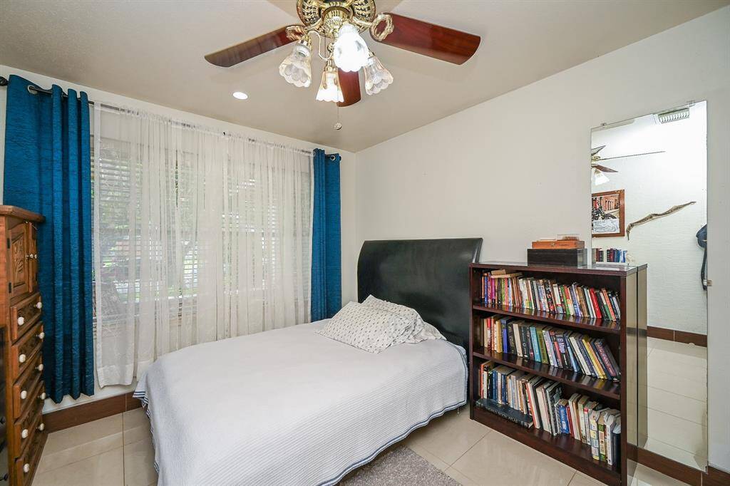 2nd Bedroom