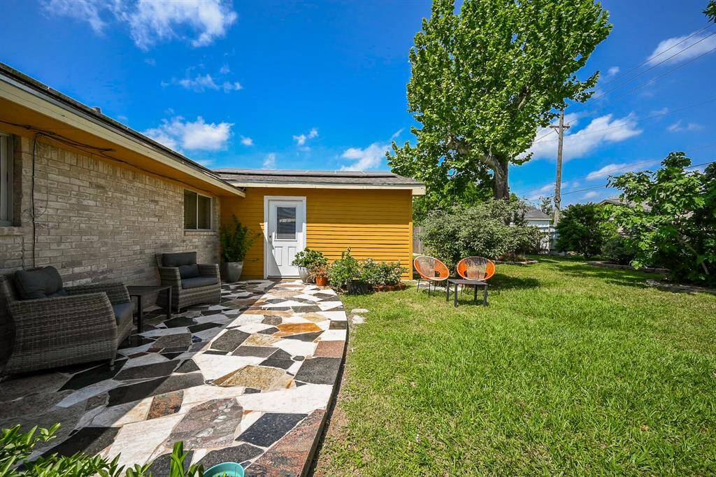 Beautiful Backyard with patio