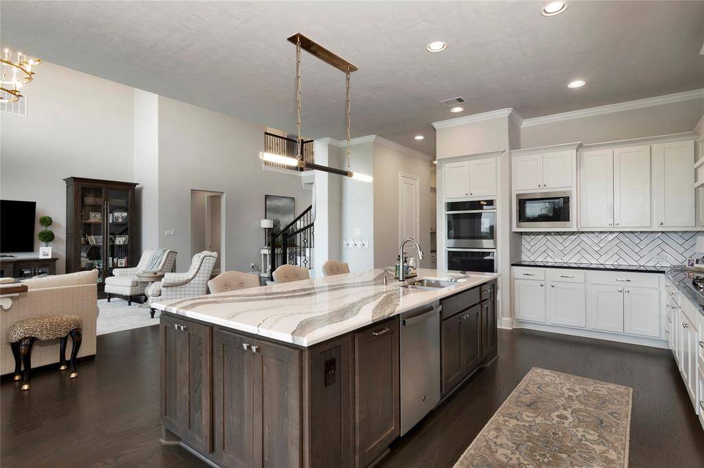 Counter and cabinet space to the max.