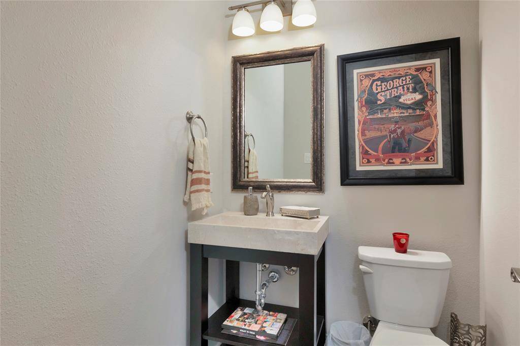 Half bathroom off the living room.