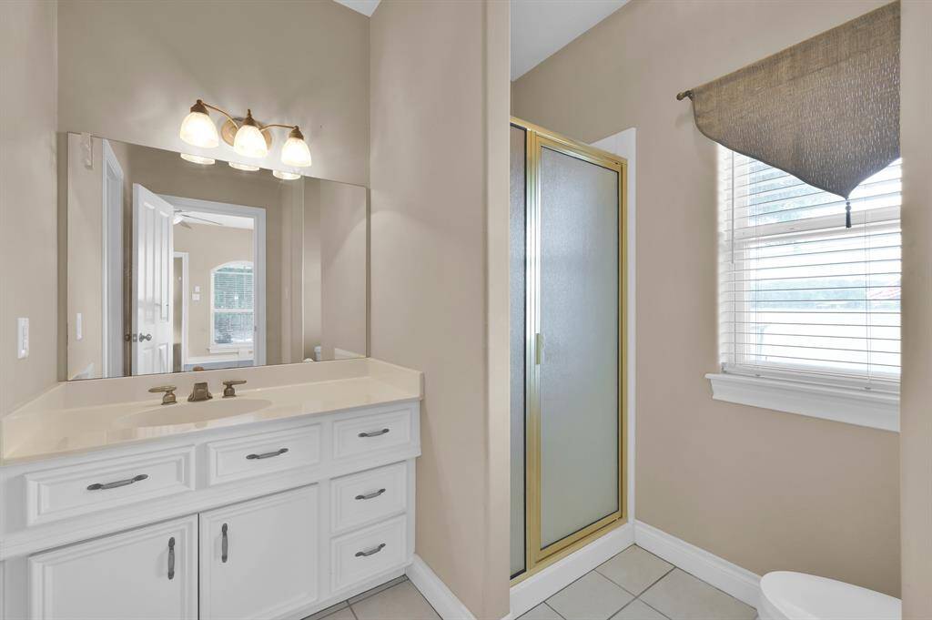 Secondary bedroom full bathroom attached