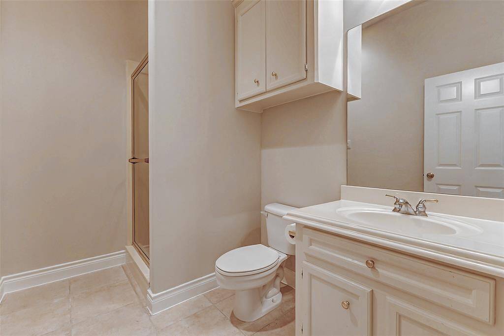 Guest Suite Bathroom