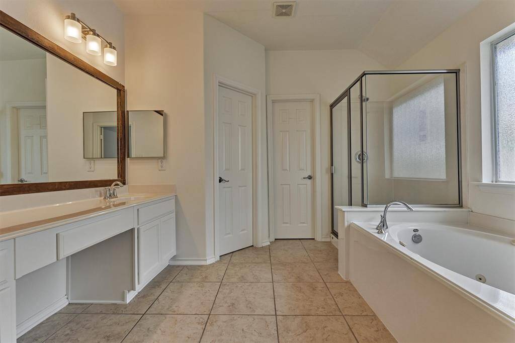 2nd Bathroom