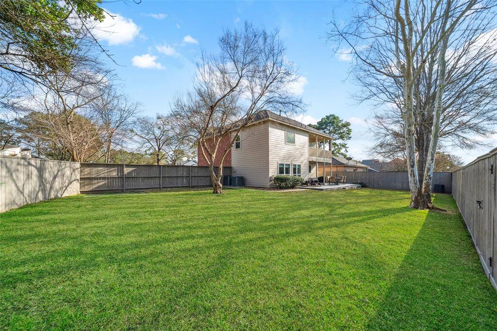 This home is on a wide lot, allowing for a lot of Greenspace!