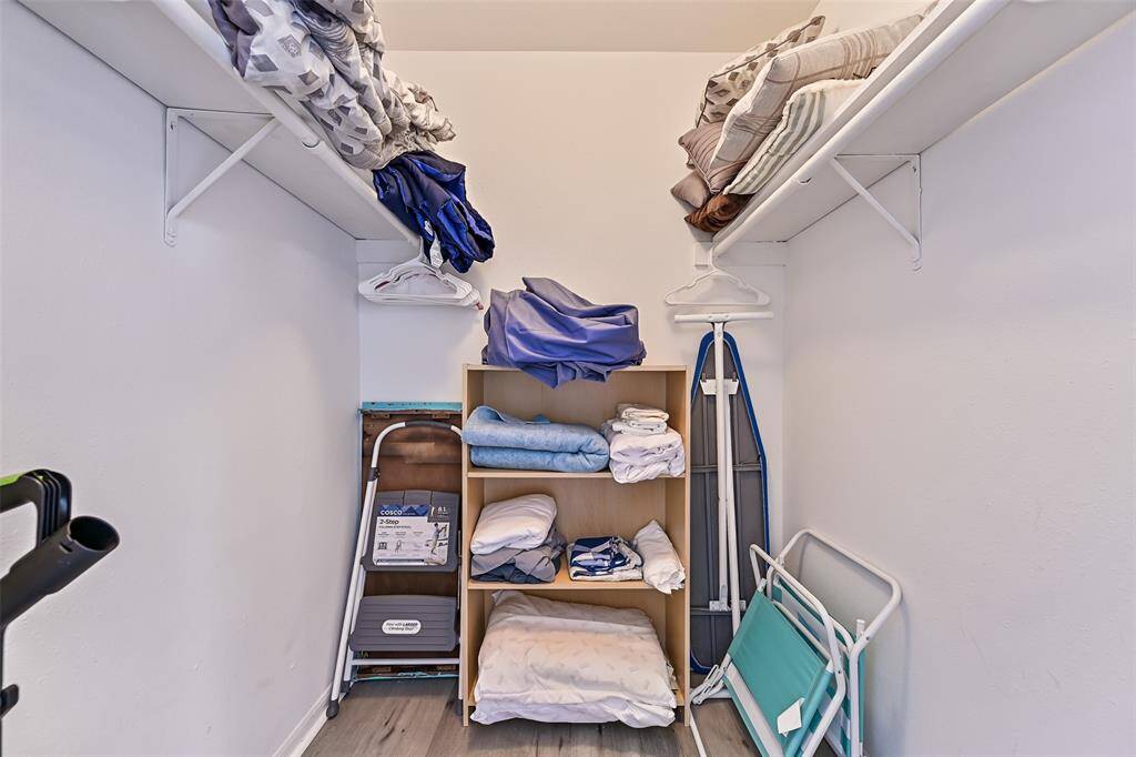 Walk-in closet