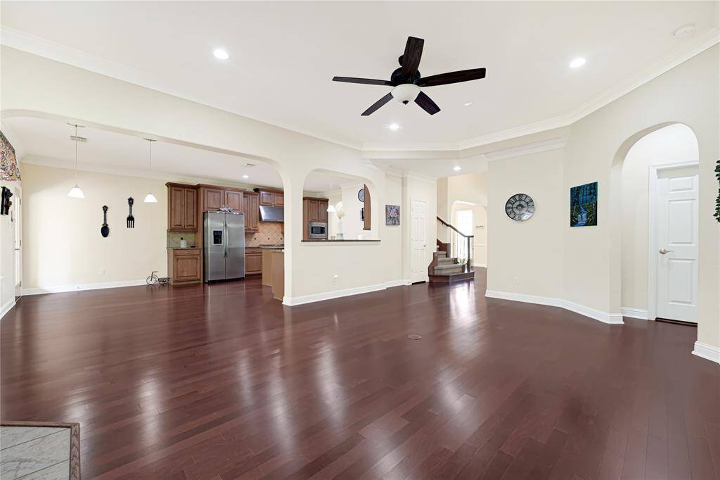Living flooring- wood