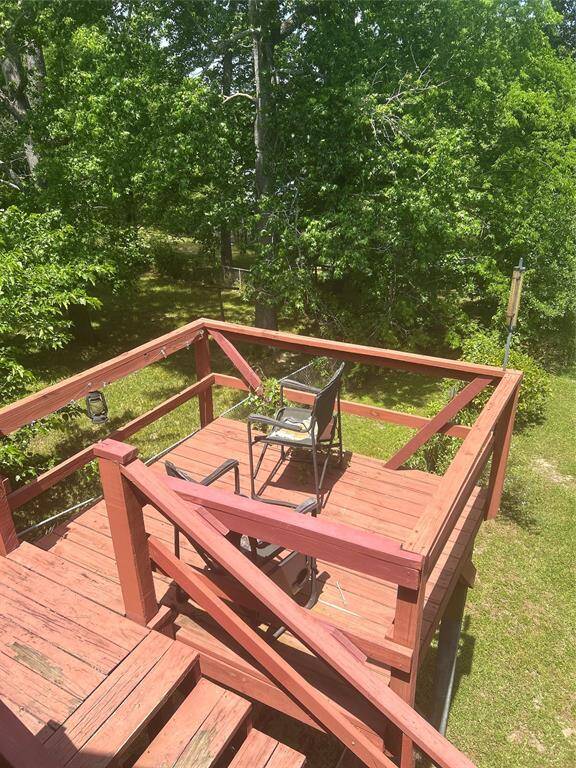 Decking off of the garage apartment
