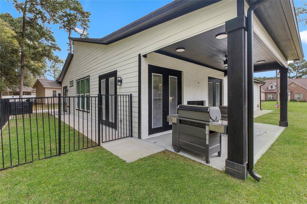 Metal fence for your fur babies